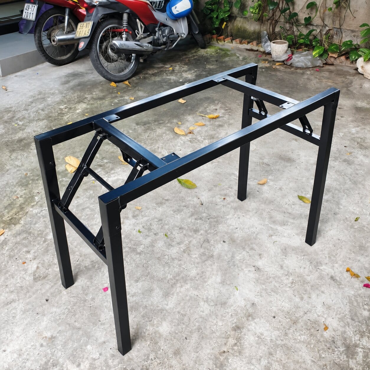 bàn chân sắt